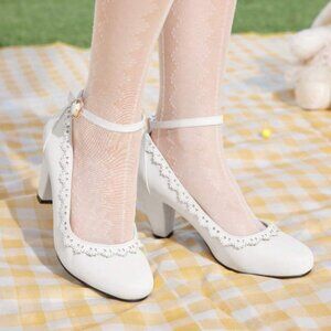 Dola Lovely Women's White Retro Floral Pattern Mary Jane White Heels